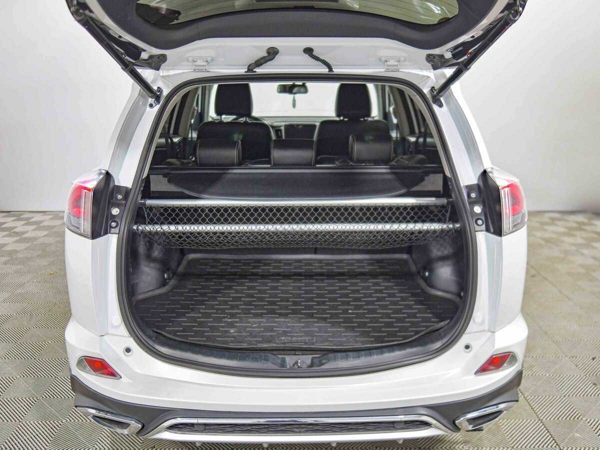 Купить Toyota RAV4 с пробегом. Фото: #15