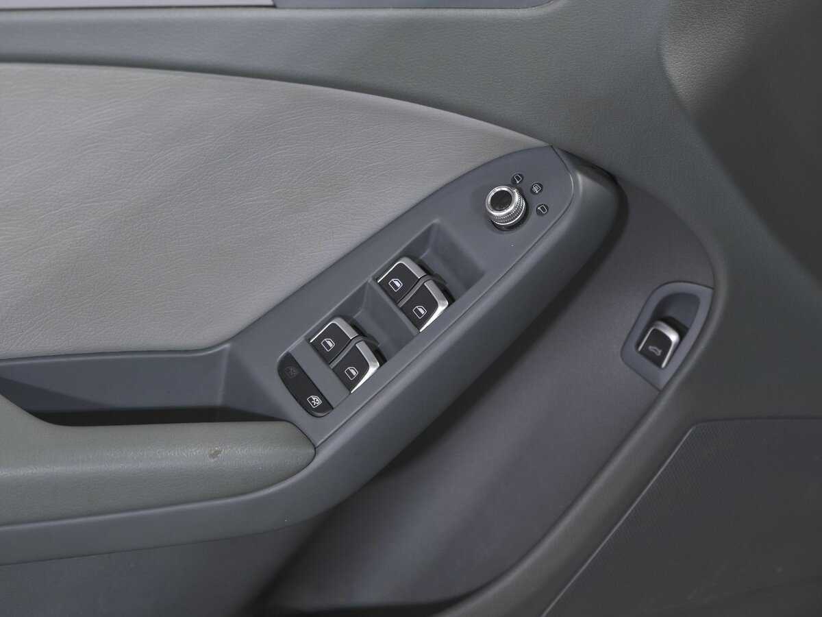 Купить Audi A4 с пробегом. Фото: #12