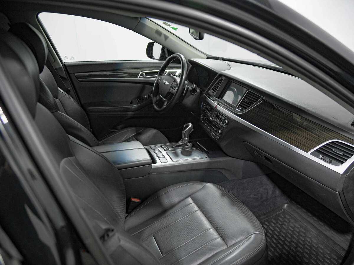 Купить Hyundai Genesis с пробегом. Фото: #21