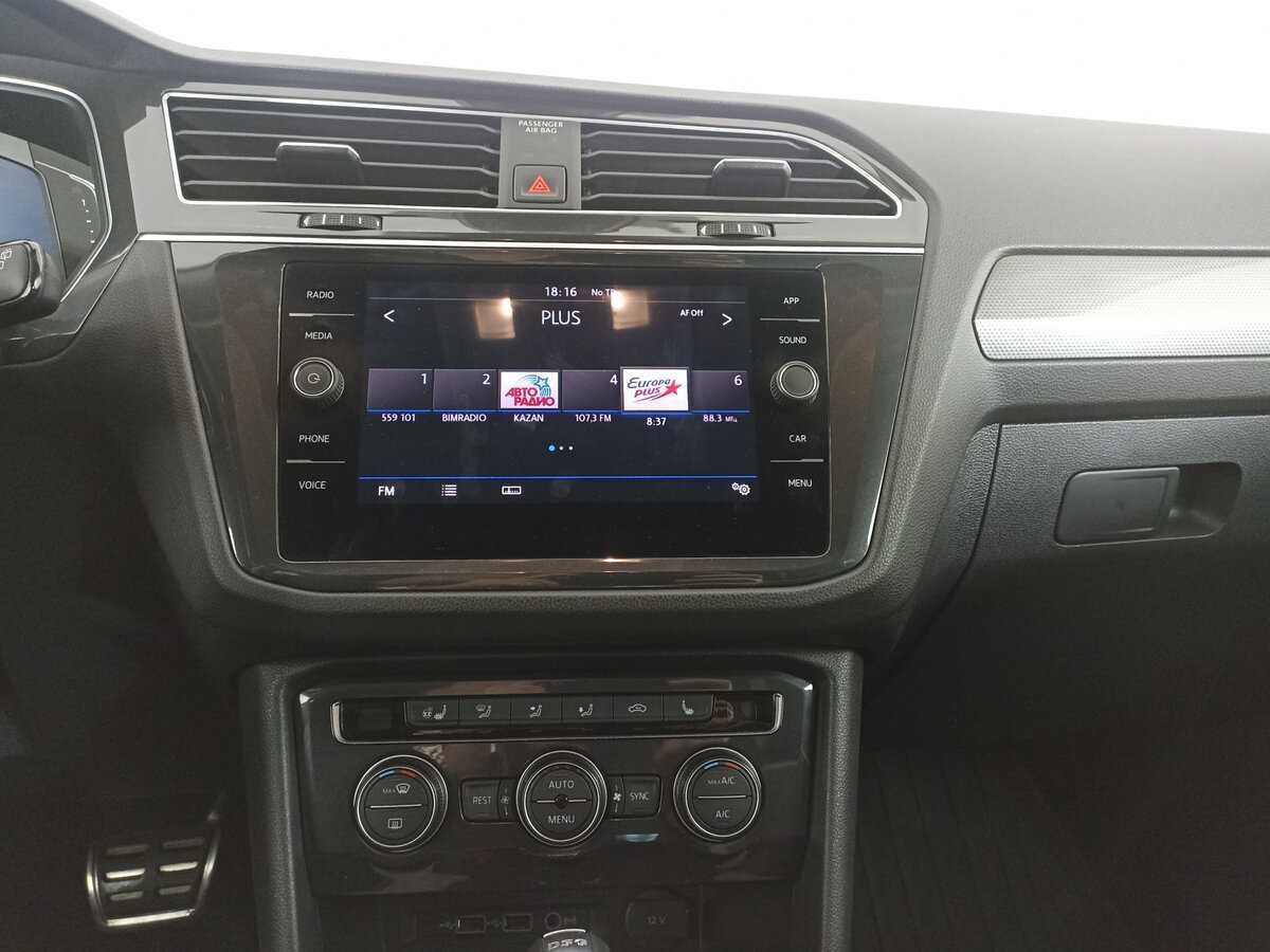 Купить Volkswagen Tiguan с пробегом. Фото: #14