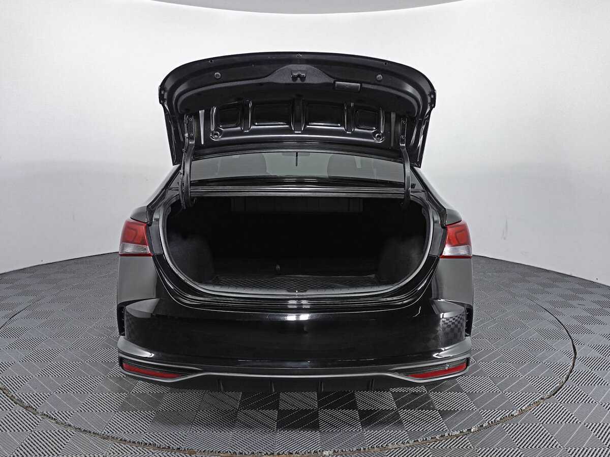 Купить Hyundai Solaris с пробегом. Фото: #9