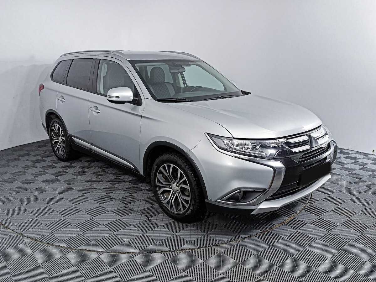 Купить Mitsubishi Outlander с пробегом. Фото: #2