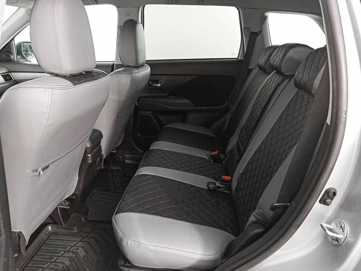 Купить Mitsubishi Outlander с пробегом. Фото: #11