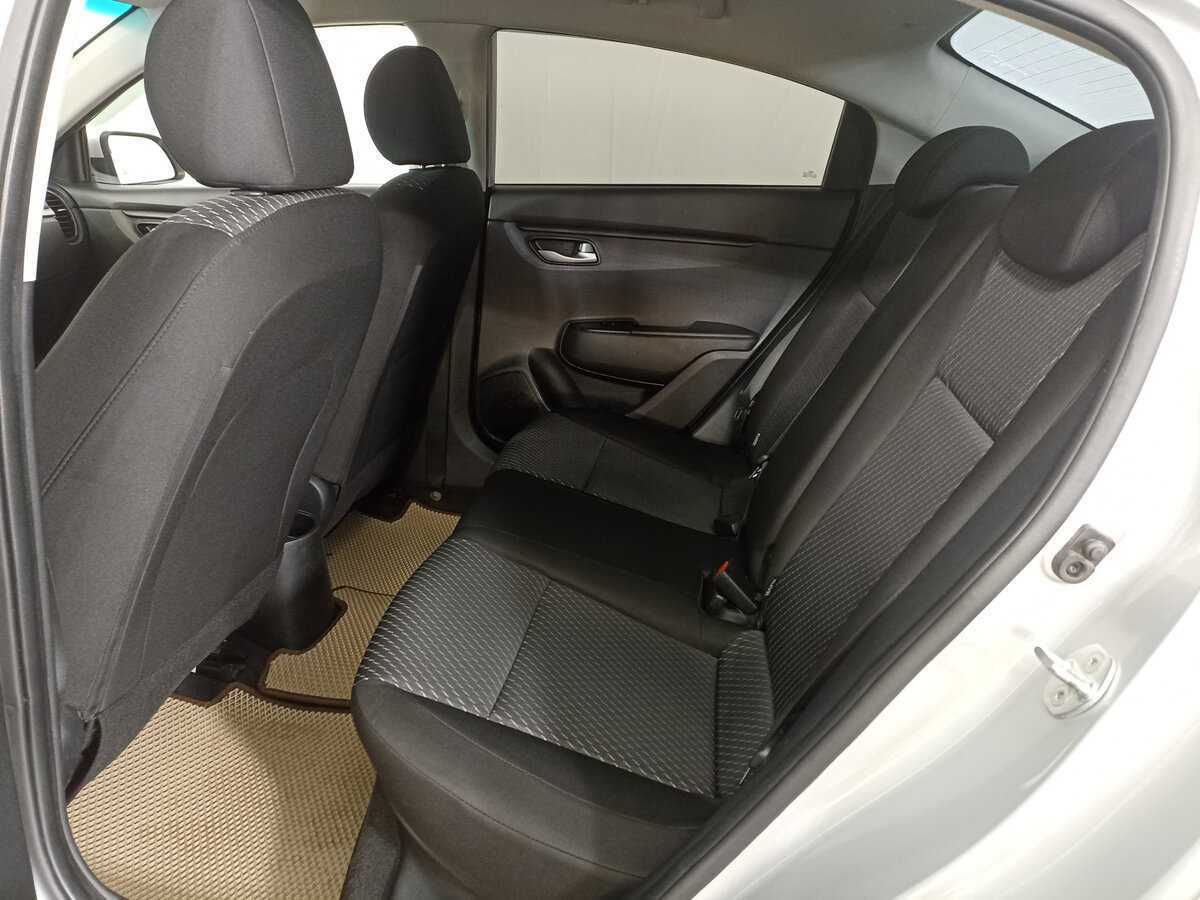 Купить Kia Rio с пробегом. Фото: #11