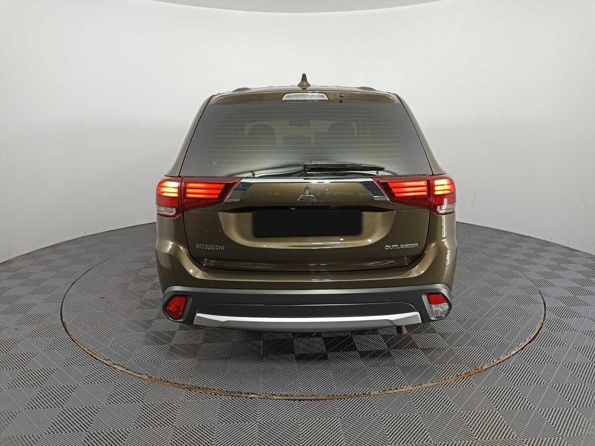 Купить Mitsubishi Outlander с пробегом. Фото: #4