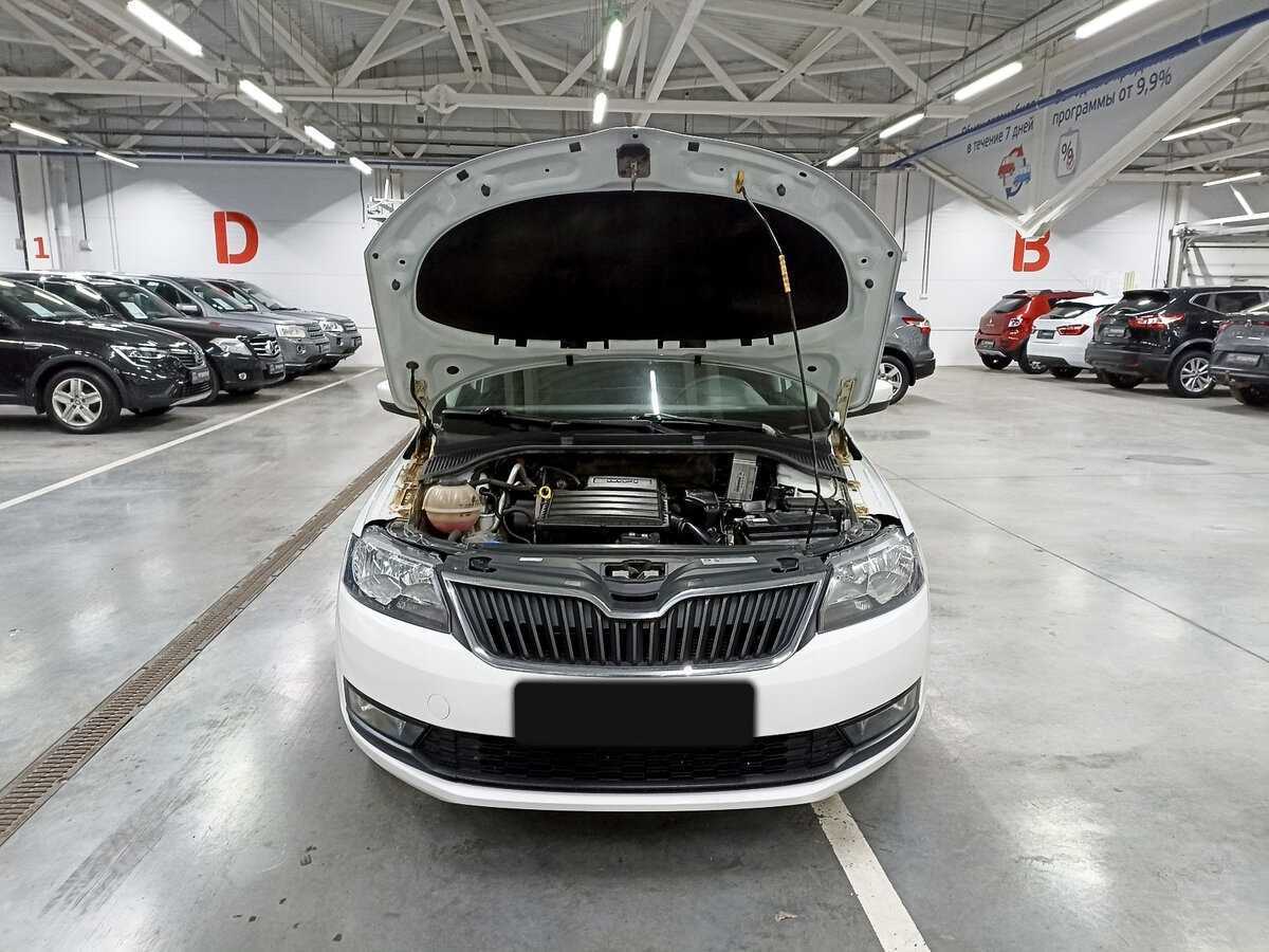 Купить Skoda Rapid с пробегом. Фото: #8