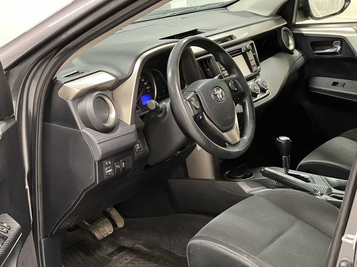 Купить Toyota RAV4 с пробегом. Фото: #15