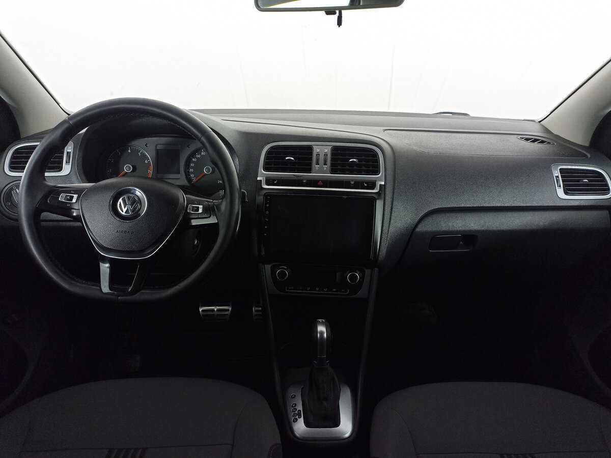 Купить Volkswagen Polo с пробегом. Фото: #12