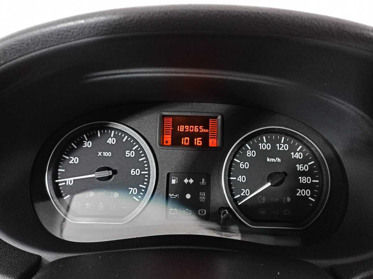 Купить Nissan Almera с пробегом. Фото: #10