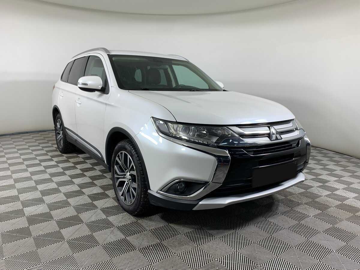Купить Mitsubishi Outlander с пробегом. Фото: #2
