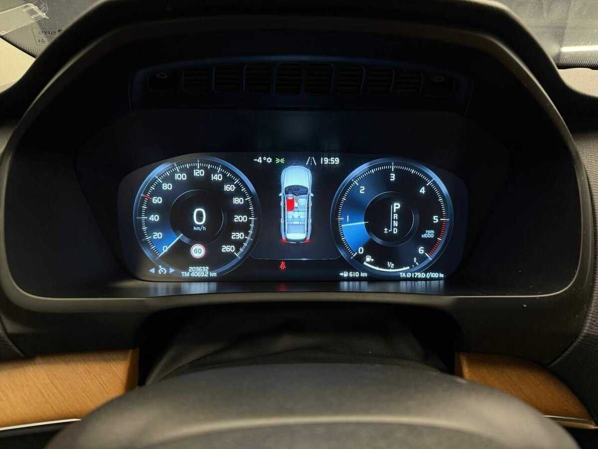 Купить Volvo XC90 с пробегом. Фото: #5