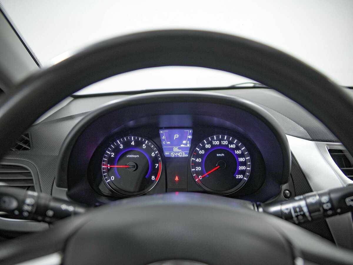 Купить Hyundai Solaris с пробегом. Фото: #6