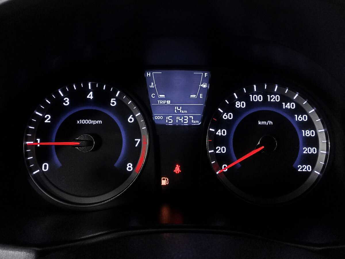 Купить Hyundai Solaris с пробегом. Фото: #9