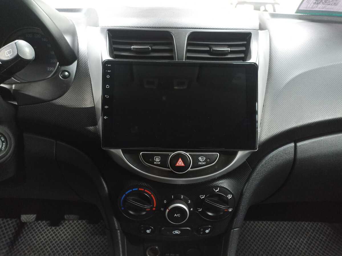 Купить Hyundai Solaris с пробегом. Фото: #11