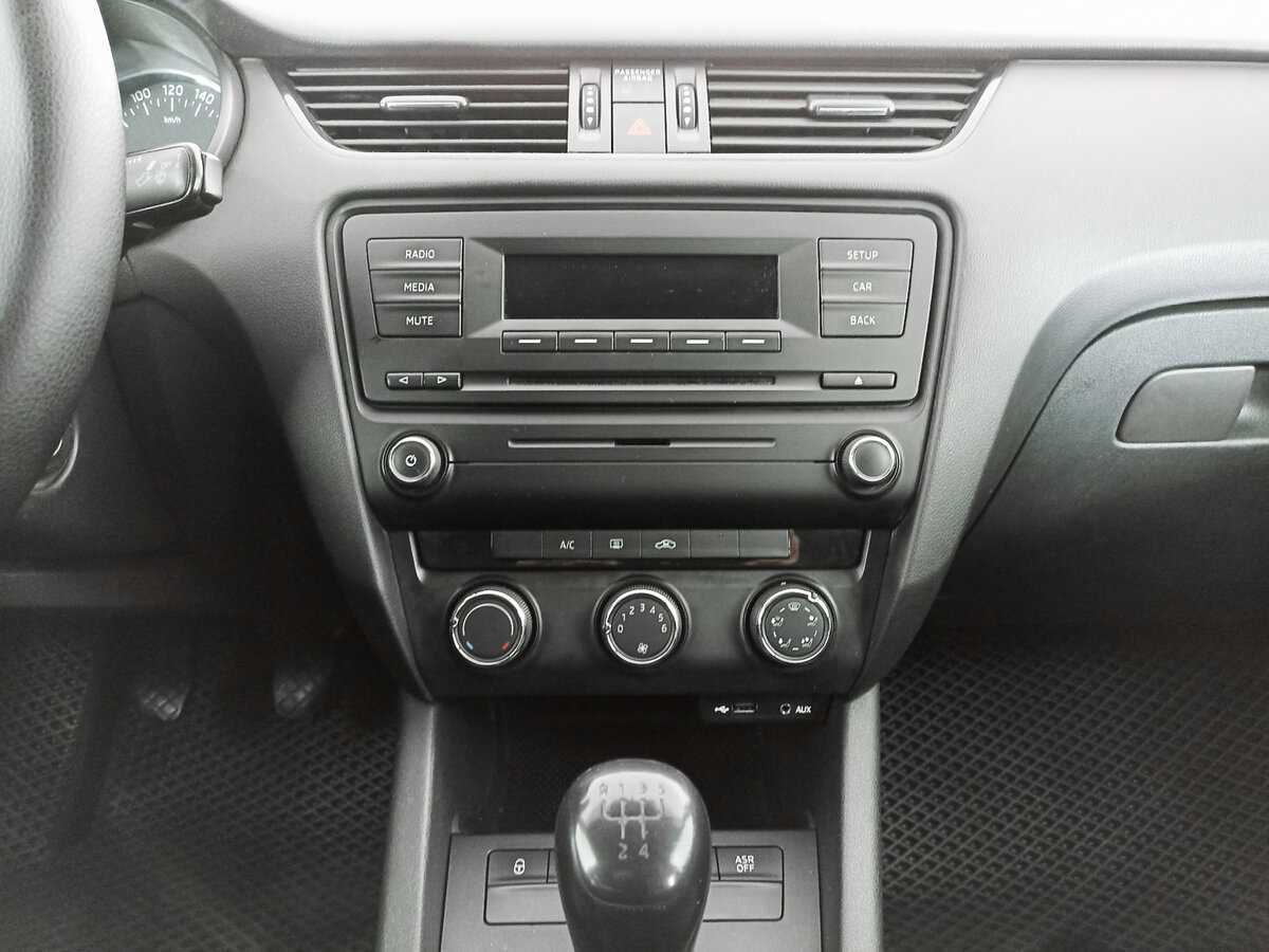 Купить Skoda Octavia с пробегом. Фото: #14