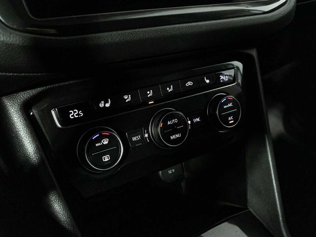 Купить Volkswagen Tiguan с пробегом. Фото: #14