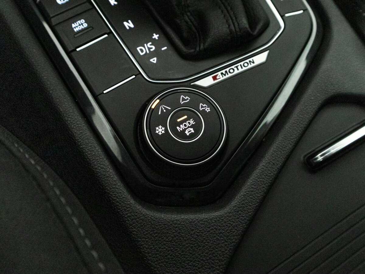 Купить Volkswagen Tiguan с пробегом. Фото: #16