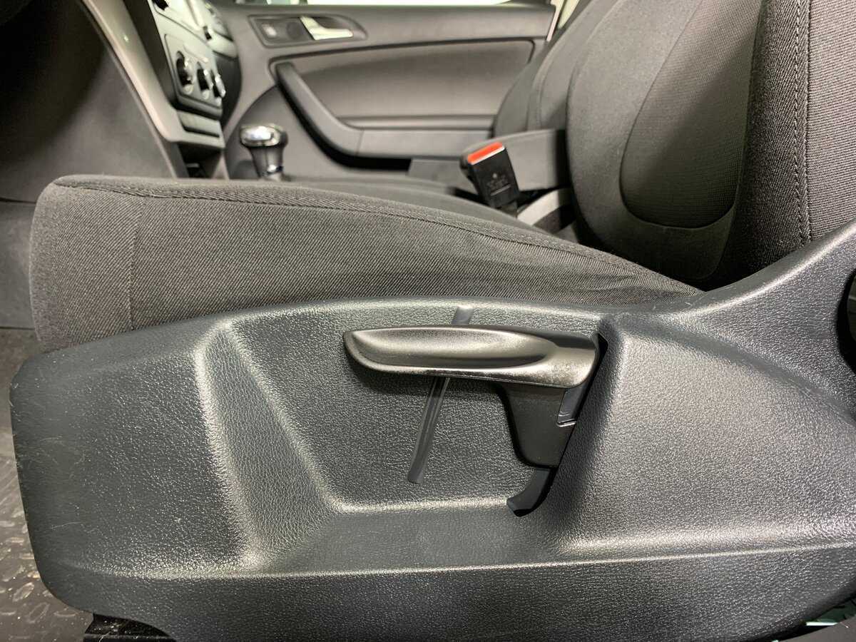 Купить Skoda Yeti с пробегом. Фото: #16