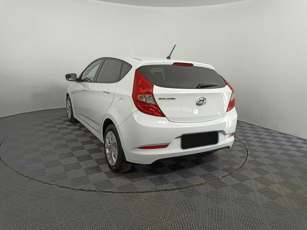 Купить Hyundai Solaris с пробегом. Фото: #4