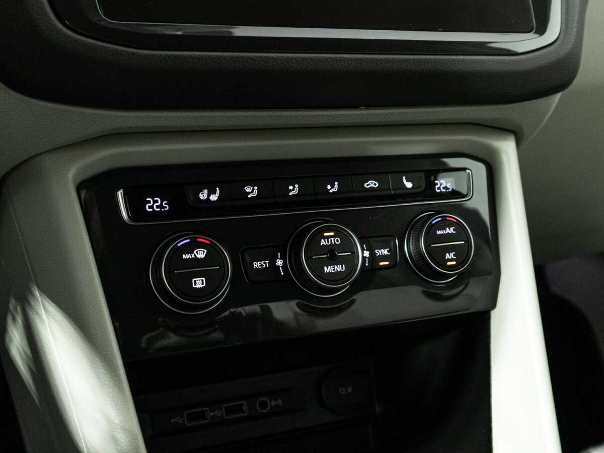 Купить Volkswagen Tiguan с пробегом. Фото: #22