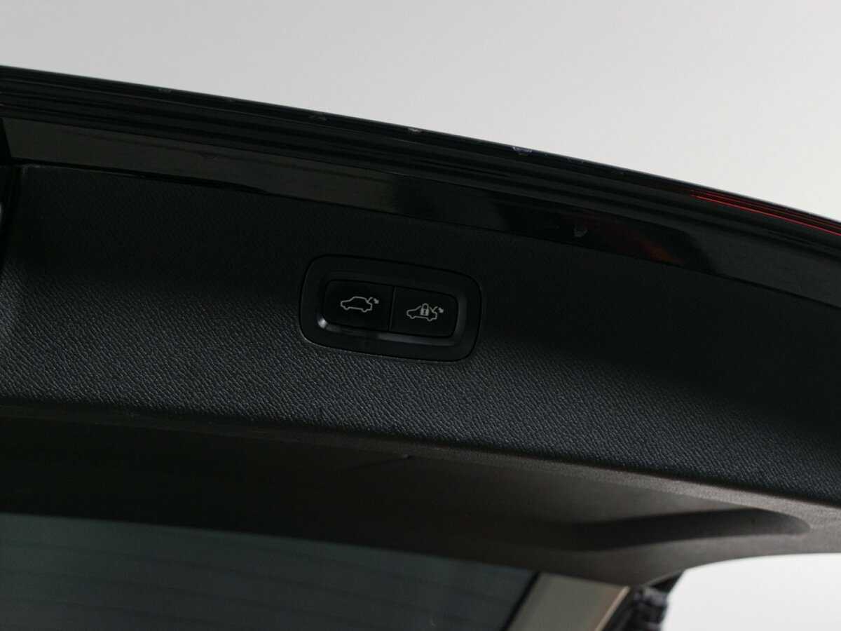 Купить Volvo XC90 с пробегом. Фото: #6