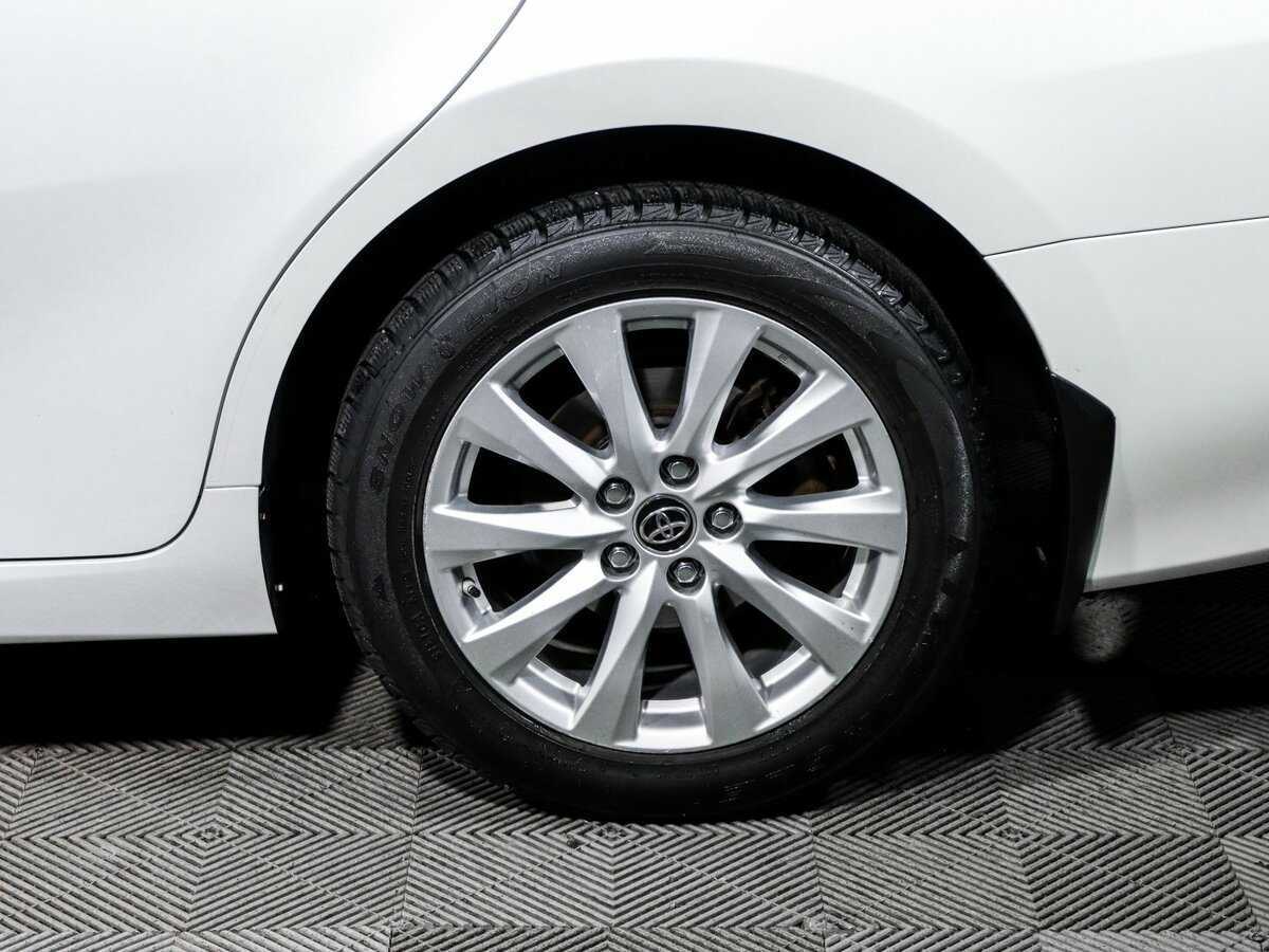 Купить Toyota Camry с пробегом. Фото: #14