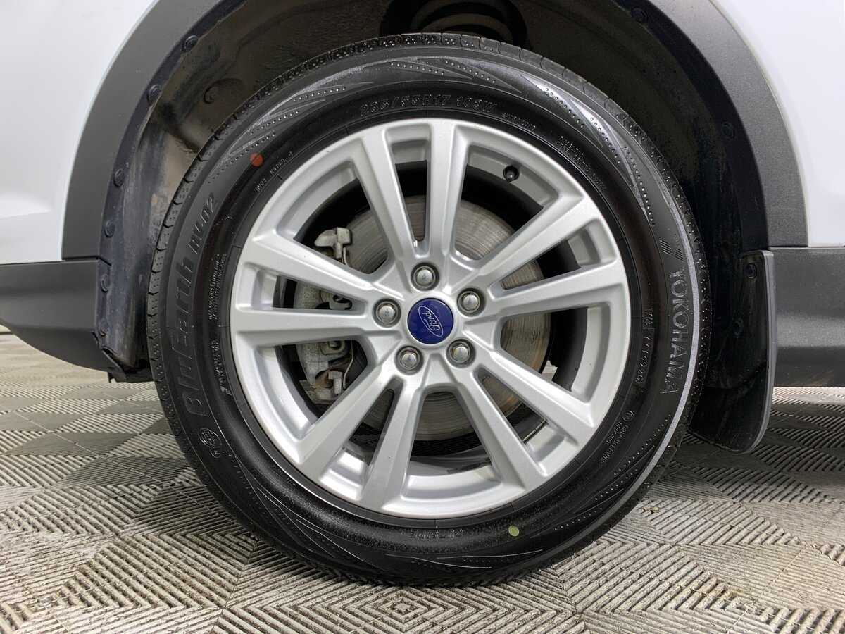 Купить Ford Kuga с пробегом. Фото: #8