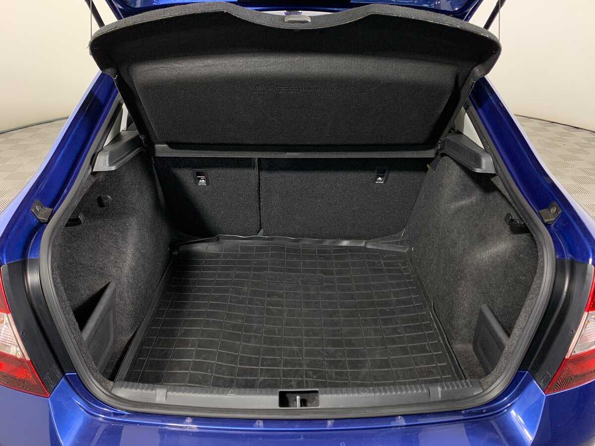 Купить Skoda Rapid с пробегом. Фото: #19