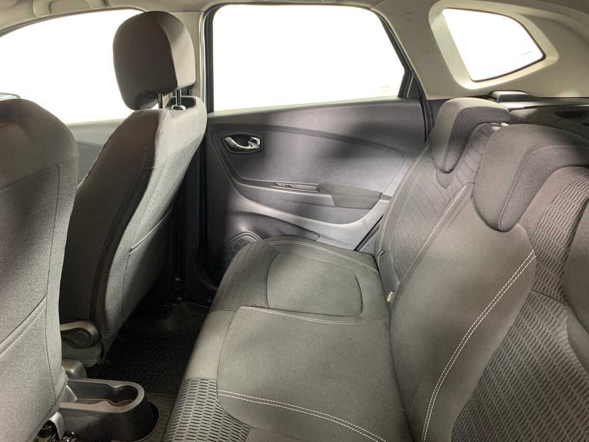 Купить Renault Kaptur с пробегом. Фото: #18