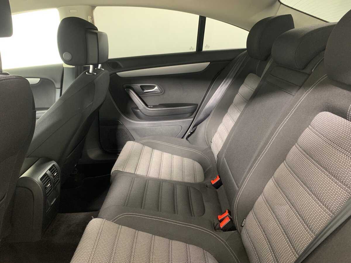Купить Volkswagen Passat CC с пробегом. Фото: #18