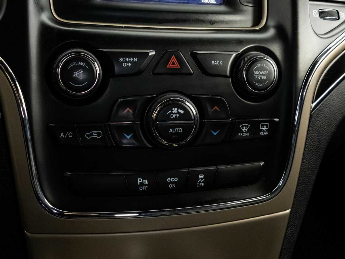 Купить Jeep Grand Cherokee с пробегом. Фото: #14