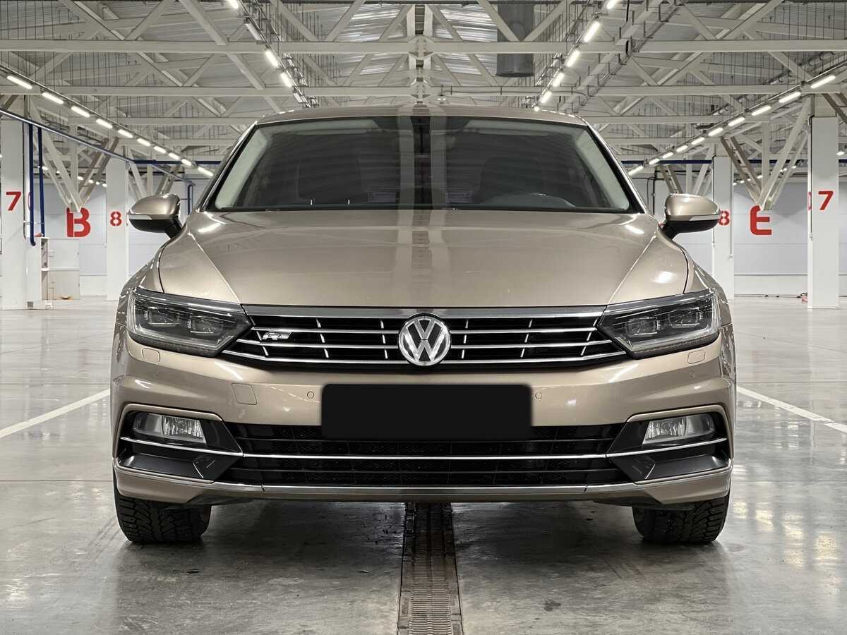 Купить Volkswagen Passat с пробегом. Фото: #1