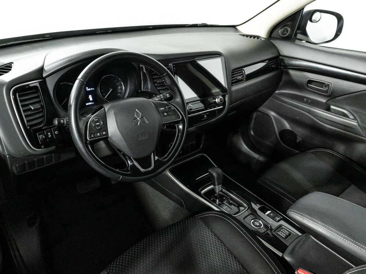 Купить Mitsubishi Outlander с пробегом. Фото: #9