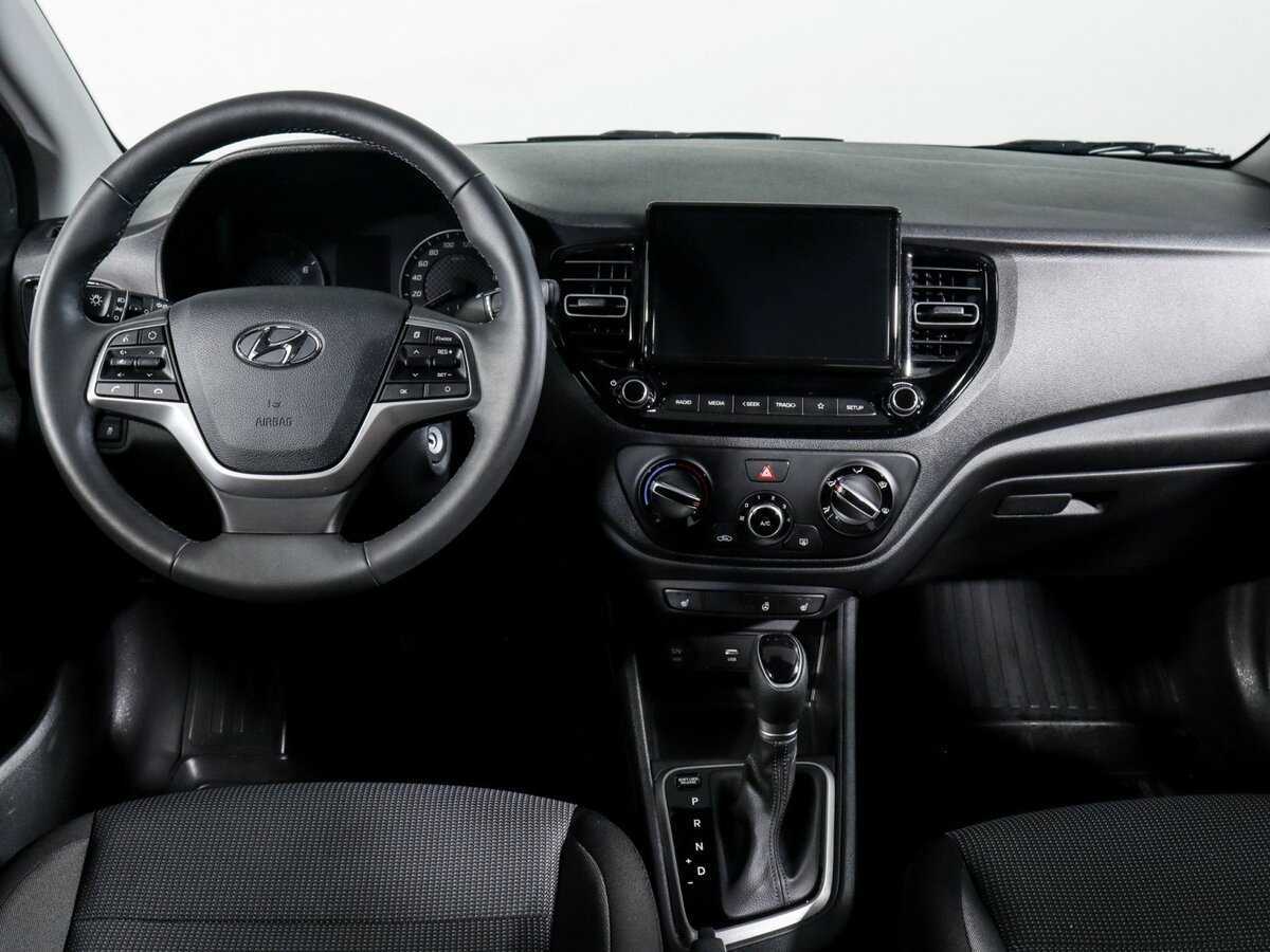 Купить Solaris HS с пробегом. Фото: #11