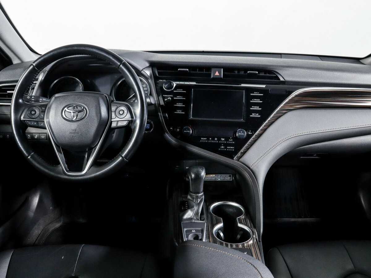 Купить Toyota Camry с пробегом. Фото: #11