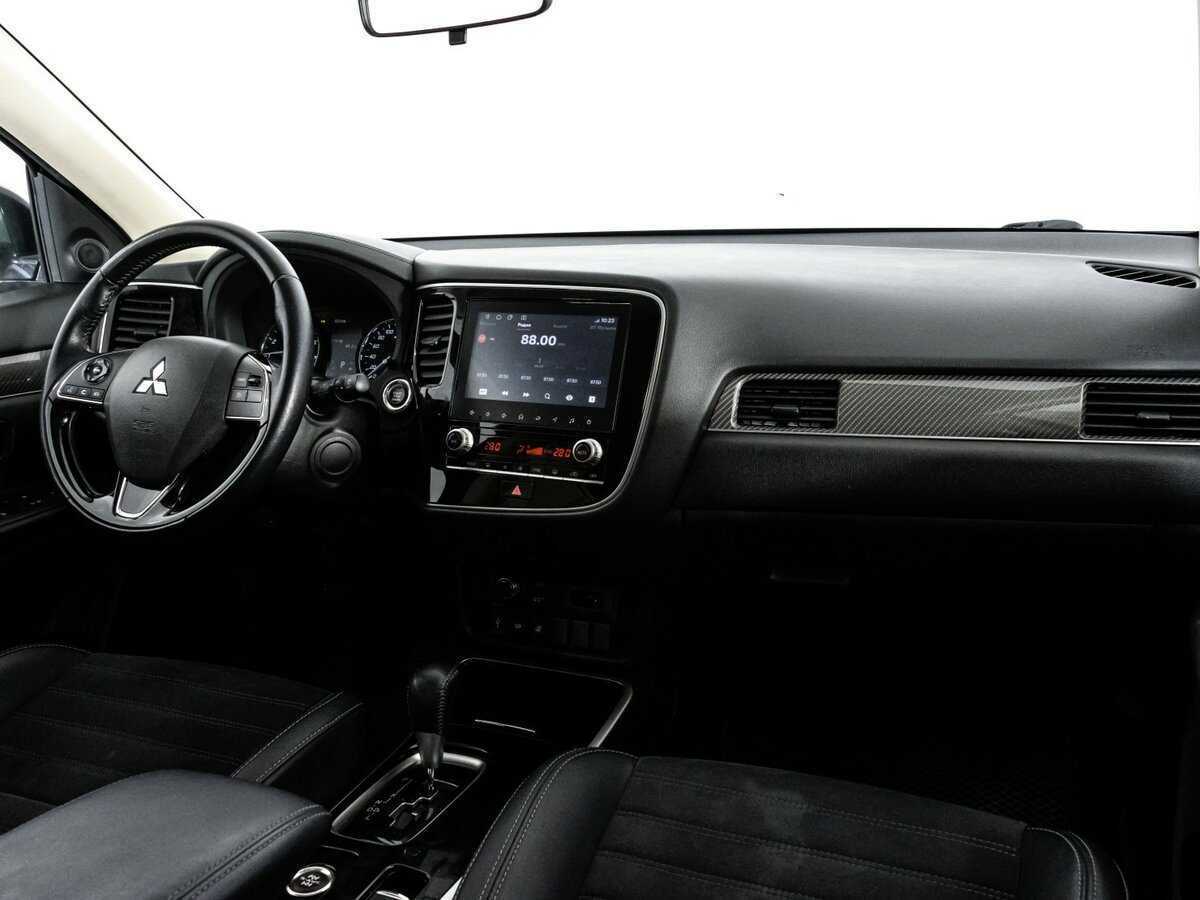 Купить Mitsubishi Outlander с пробегом. Фото: #8