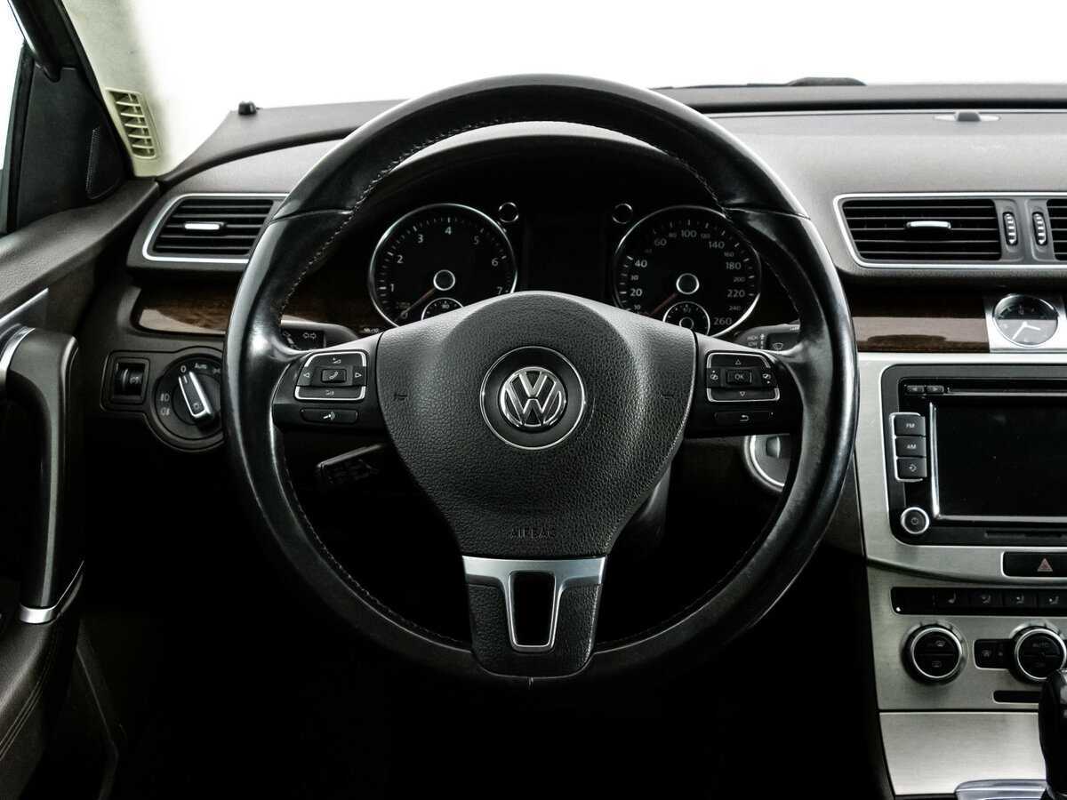 Купить Volkswagen Passat с пробегом. Фото: #8