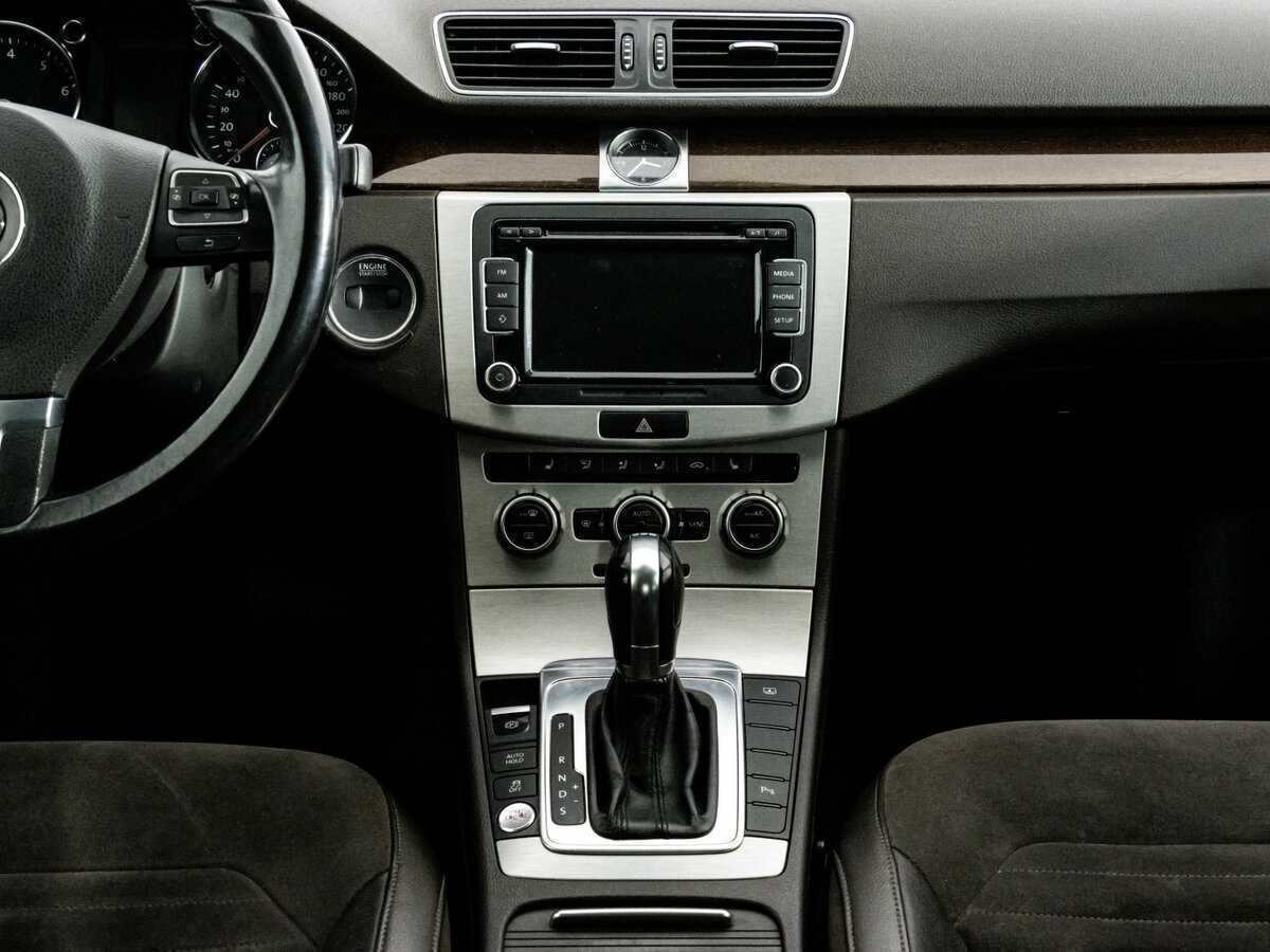 Купить Volkswagen Passat с пробегом. Фото: #11