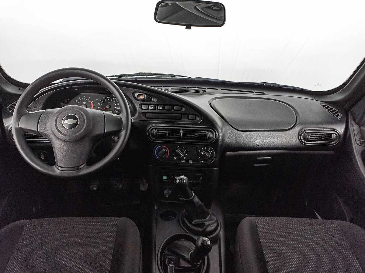 Купить Chevrolet Niva с пробегом. Фото: #11