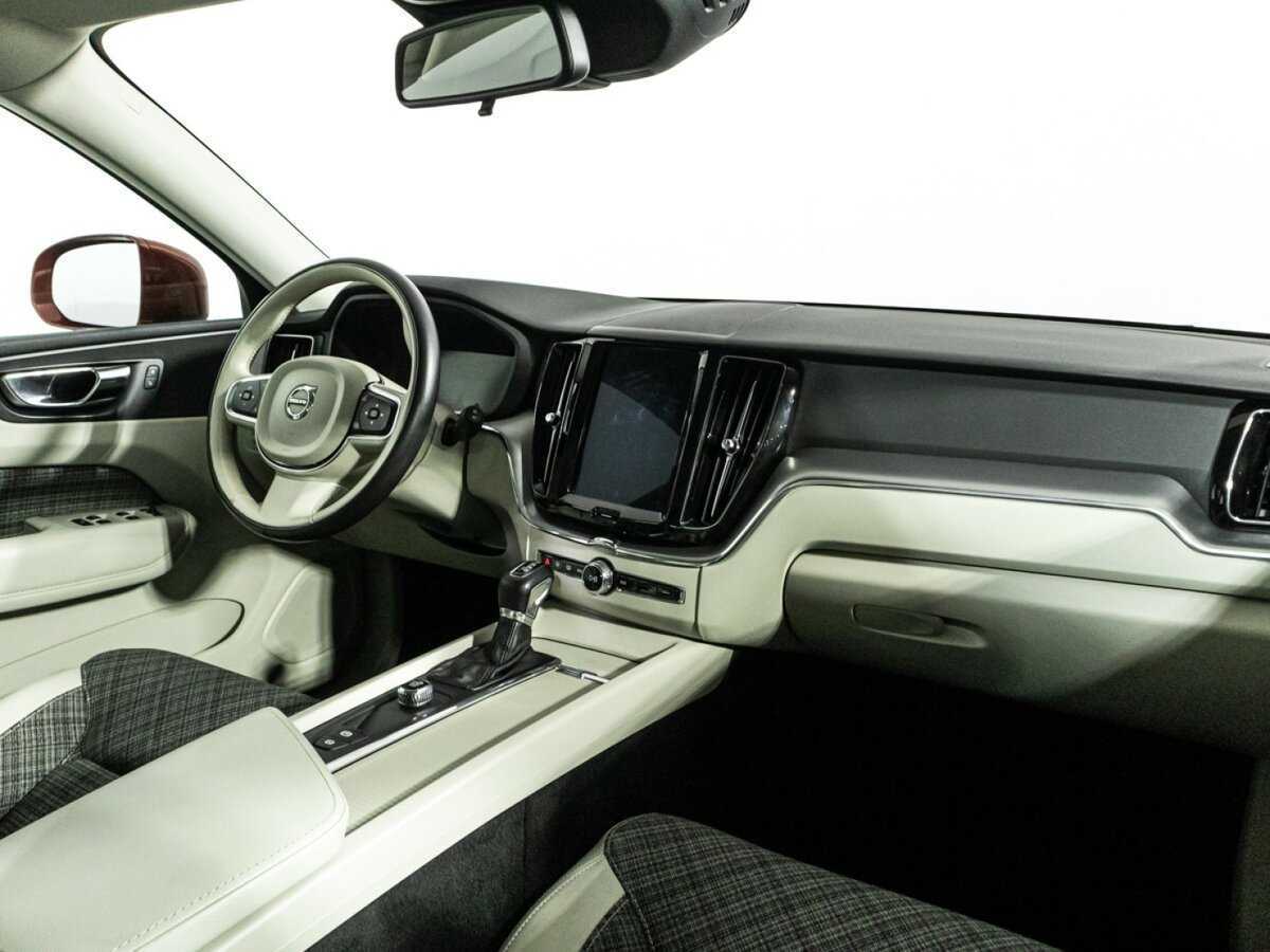 Купить Volvo XC60 с пробегом. Фото: #8