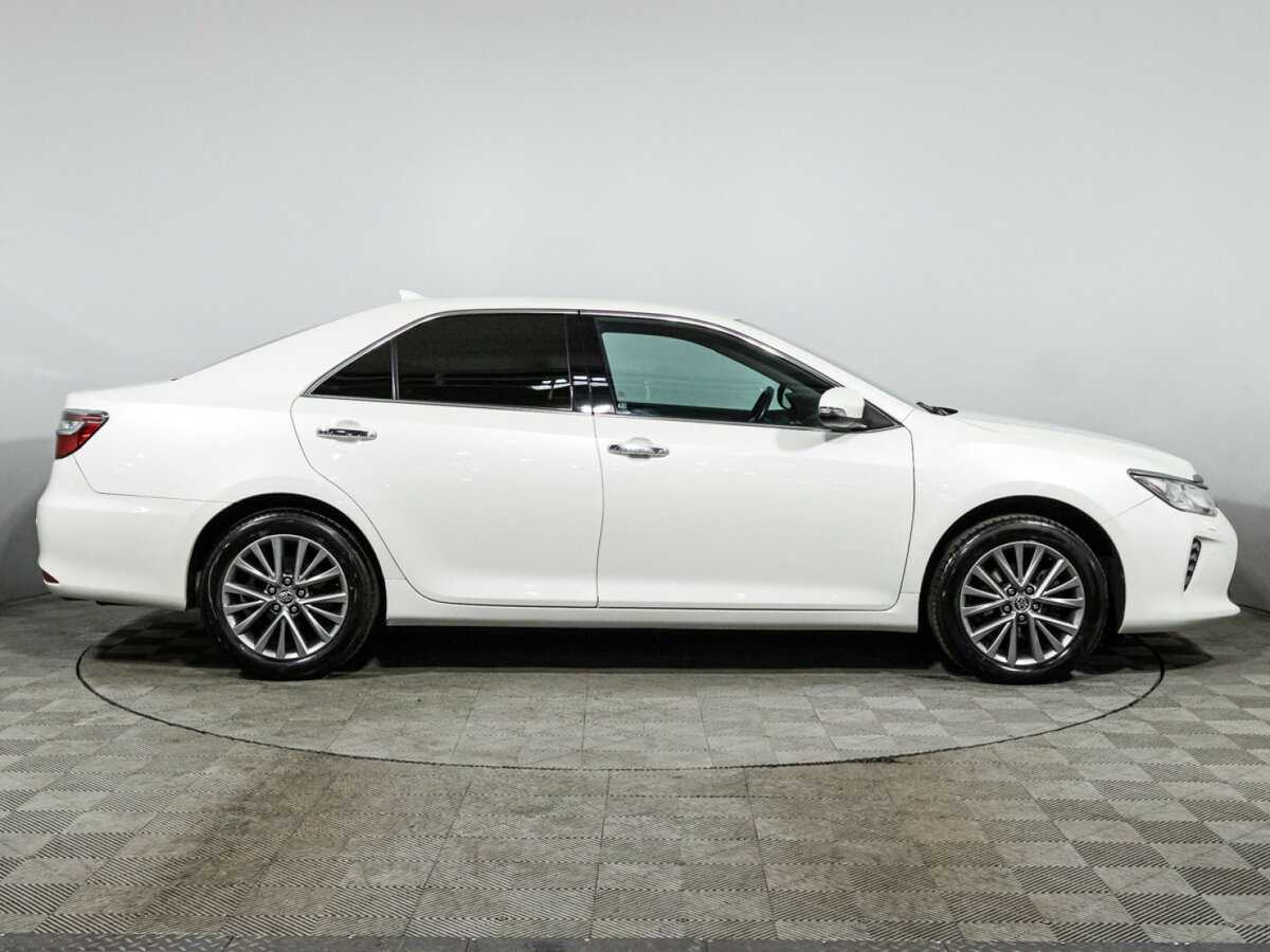Купить Toyota Camry с пробегом. Фото: #3