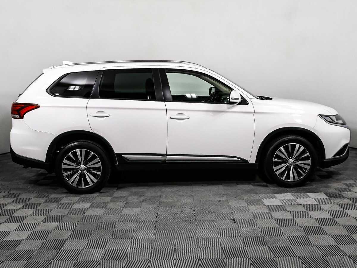 Купить Mitsubishi Outlander с пробегом. Фото: #3