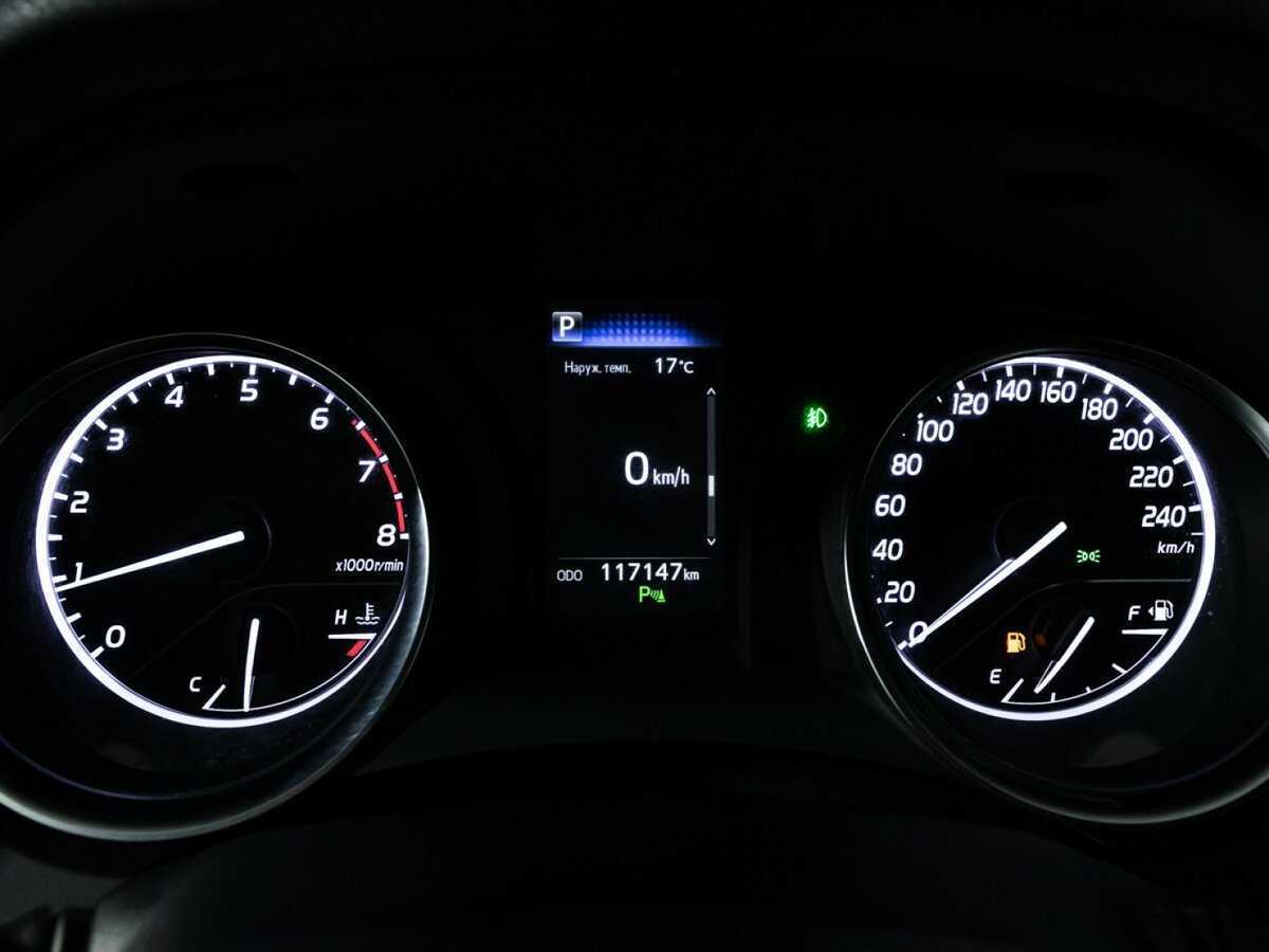 Купить Toyota Camry с пробегом. Фото: #11