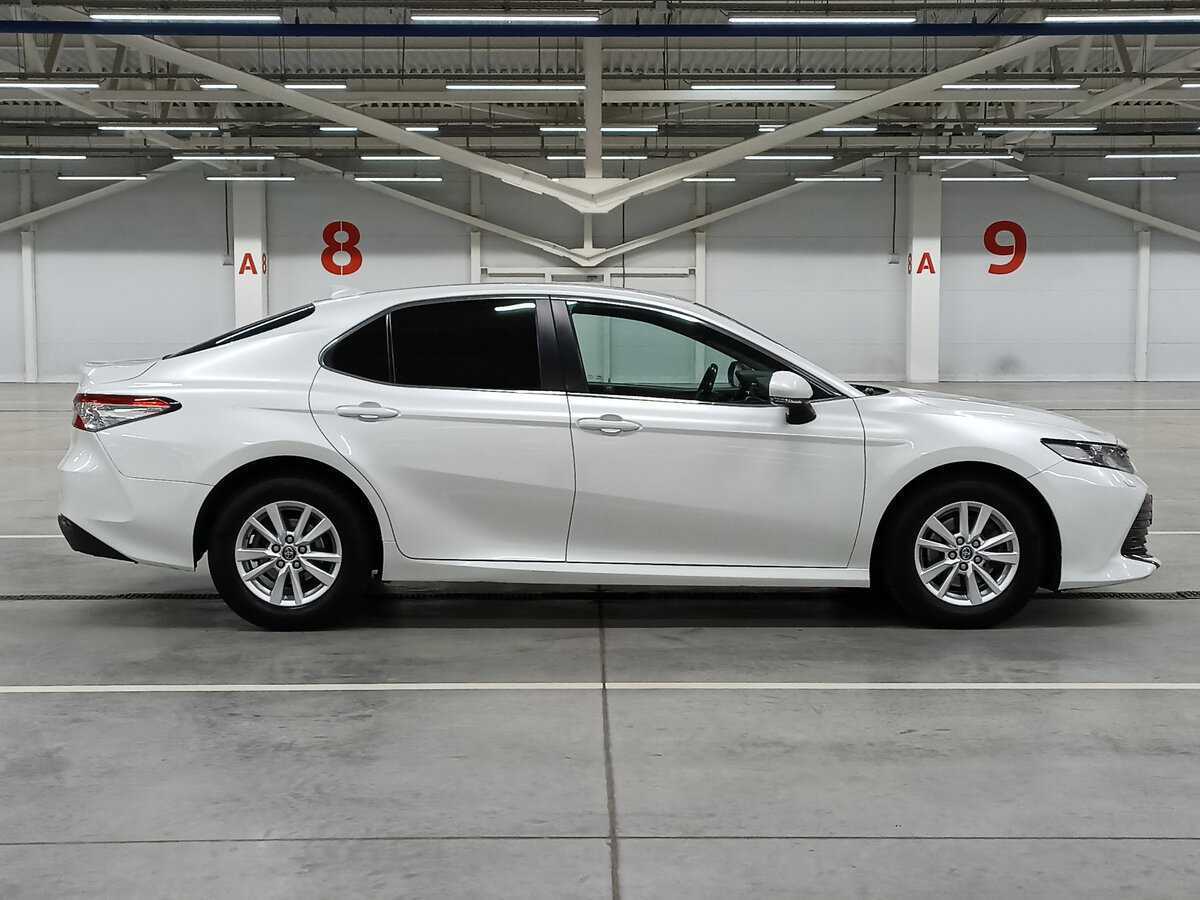 Купить Toyota Camry с пробегом. Фото: #3