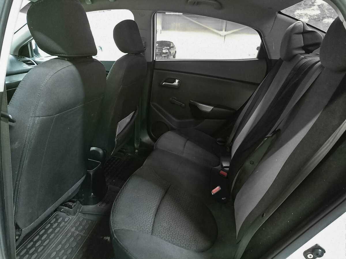 Купить Kia Rio с пробегом. Фото: #11
