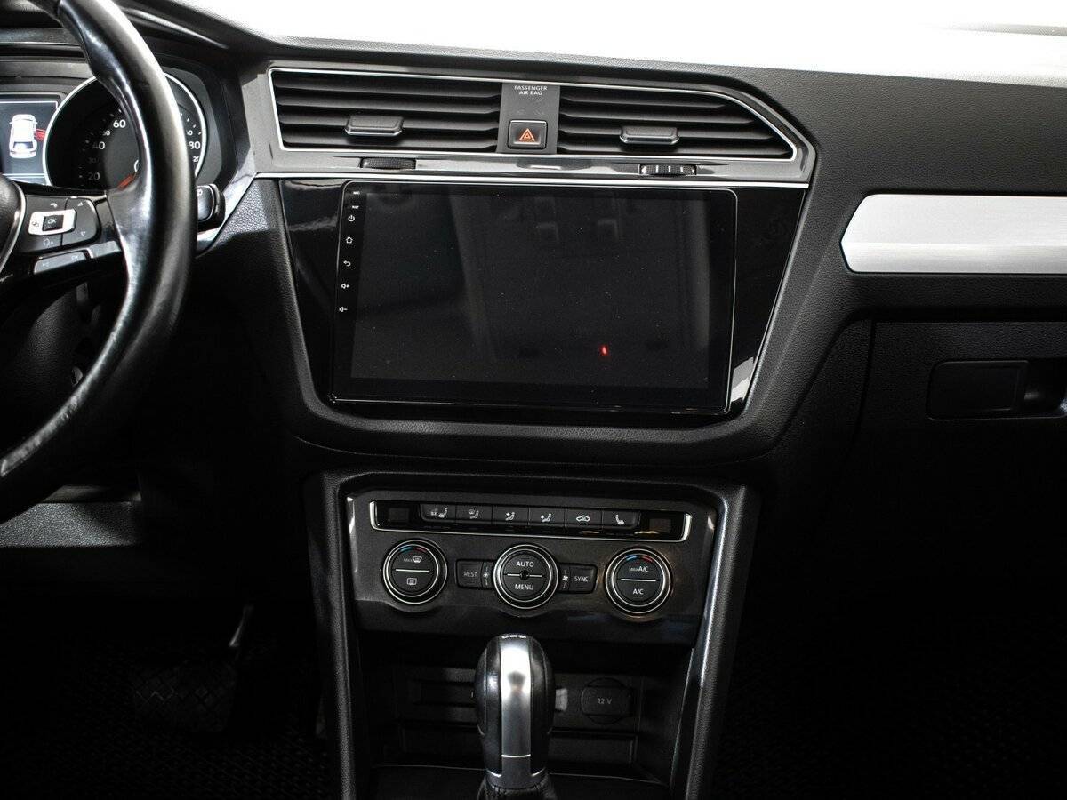 Купить Volkswagen Tiguan с пробегом. Фото: #9
