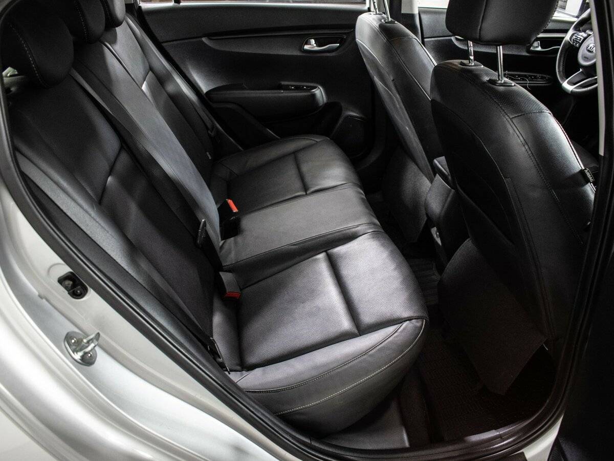 Купить Kia Rio с пробегом. Фото: #10