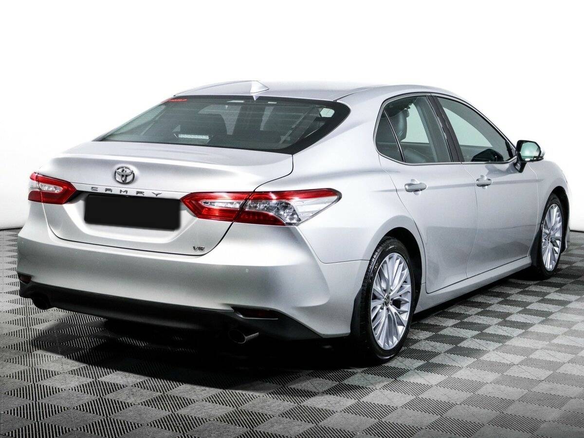 Купить Toyota Camry с пробегом. Фото: #4