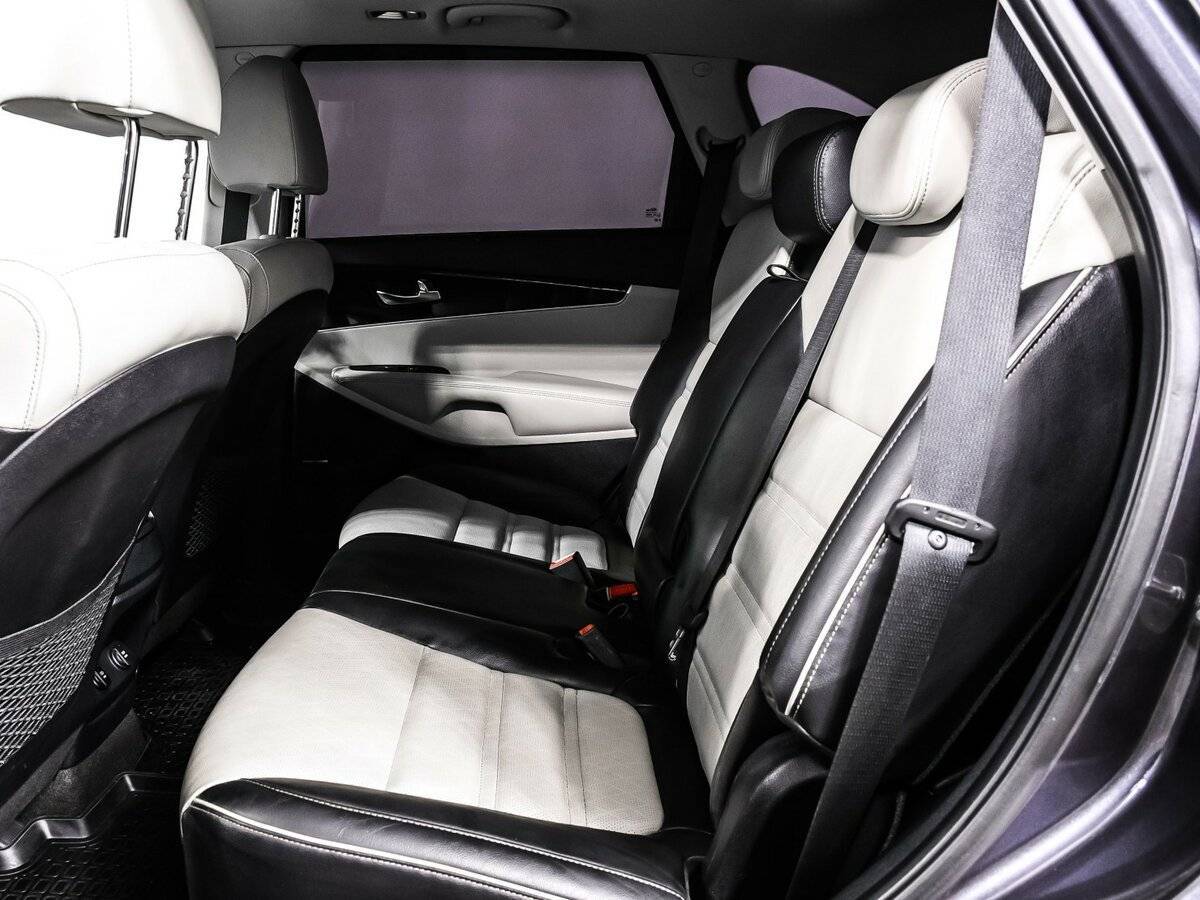 Купить Kia Sorento с пробегом. Фото: #11