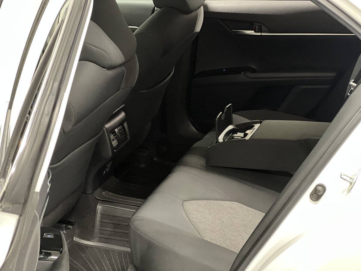 Купить Toyota Camry с пробегом. Фото: #11
